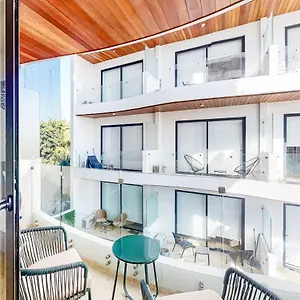 https://menesse-midtown-2-unit-208.tulum-hotels.net